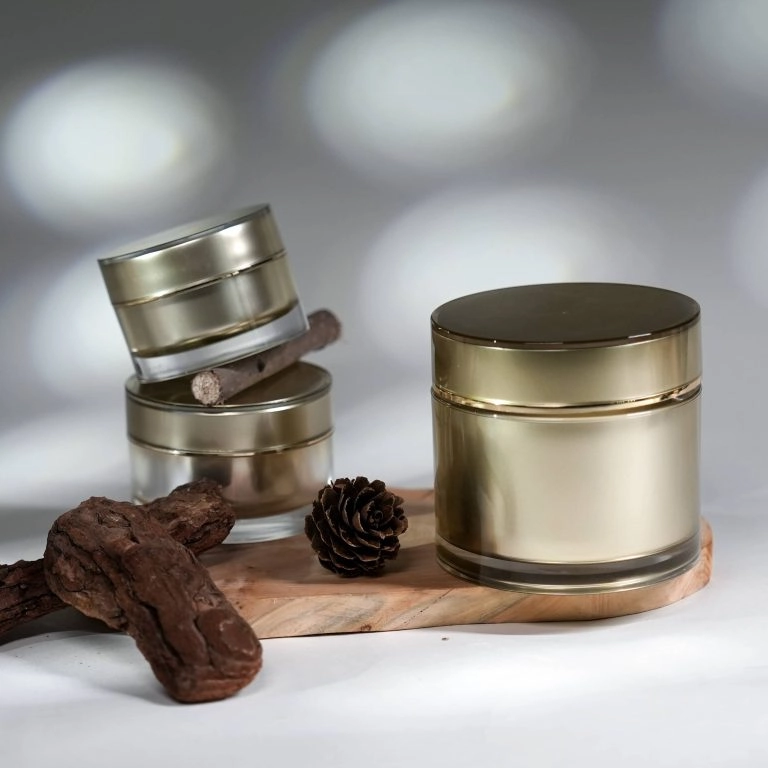 30ml round shape gold white cream jar