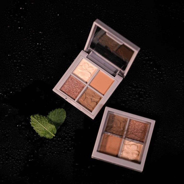 eye shadow palette