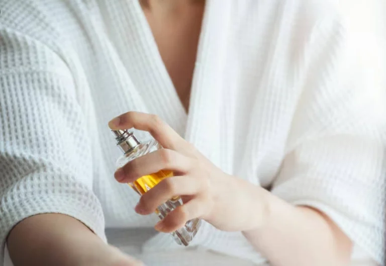 Moisturize Then Mist Pro Tips for Long-Lasting Perfume