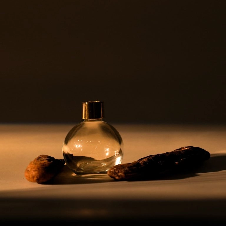 round aromatherapy oil bottle