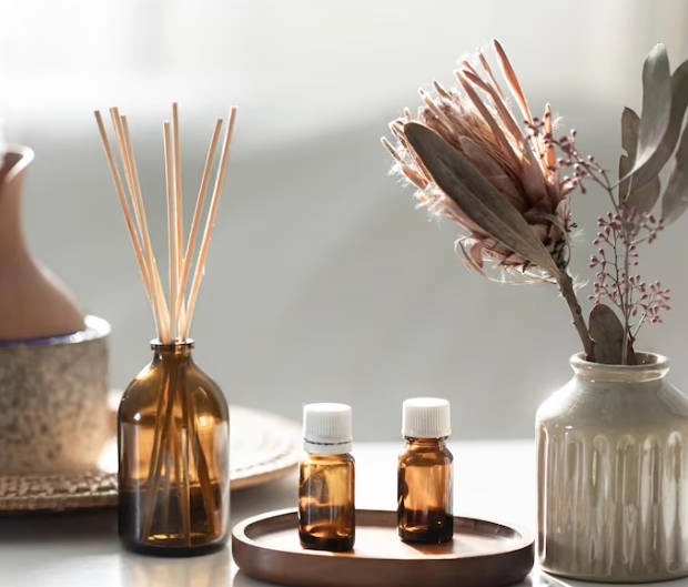 brown cylindrical aroma diffuser bottle