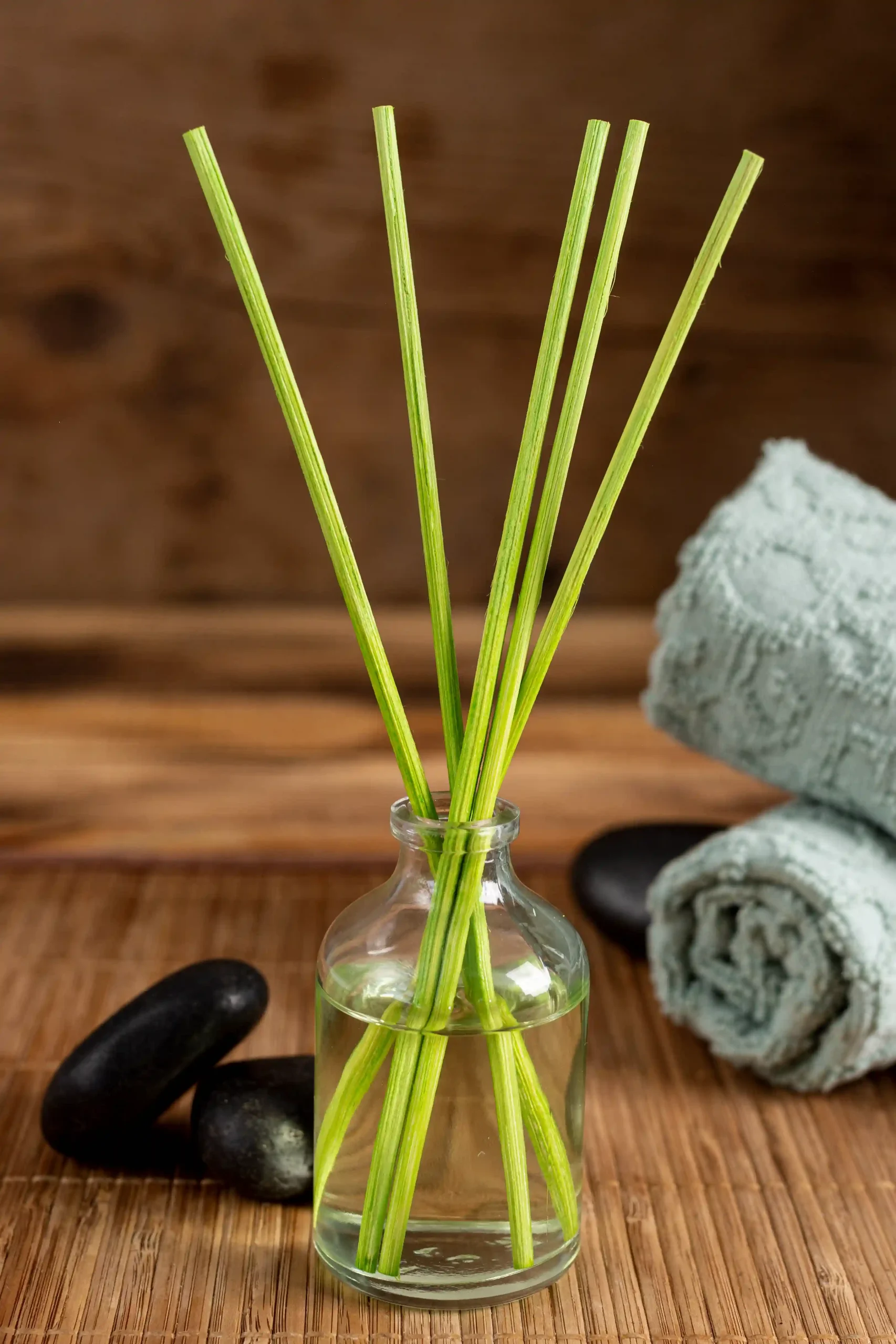 clear round diffuser bottle